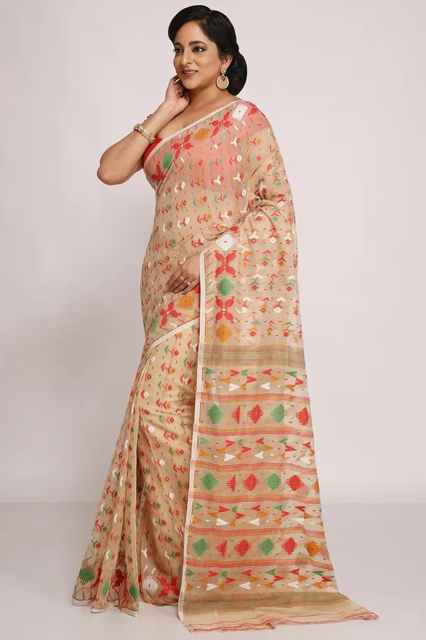 Beige_Bengal_Made_Cotton_Silk_Dhakai_Jamdani_Saree_With_Blouse_Piece_For_Women