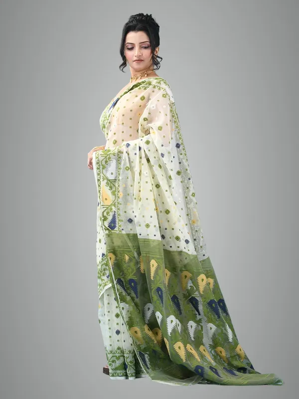 Off-White_&_Green_Cotton_Silk_Bengal_Made_Soft_Dhakai_Jamdani_Saree_With_Blouse_Piece_For_Women