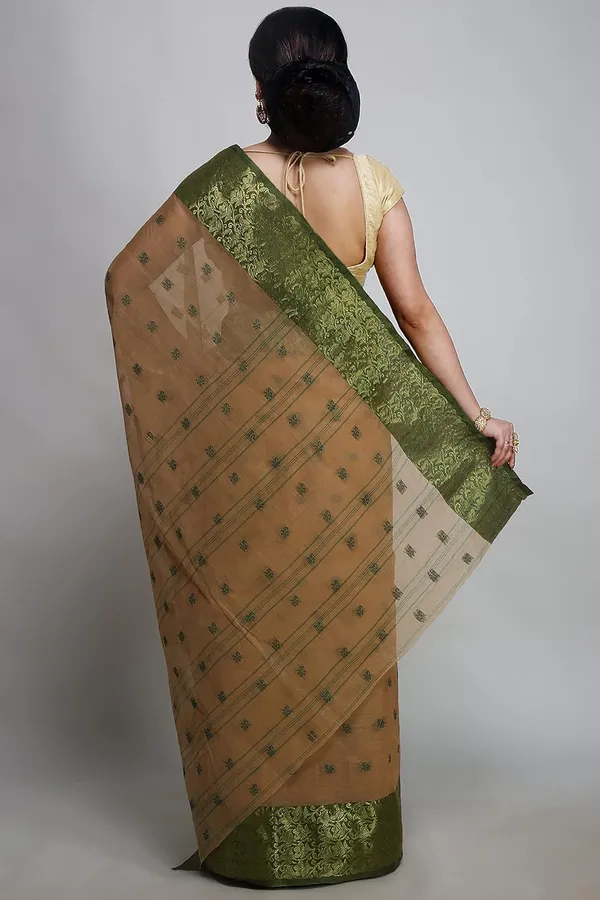 Beige_&_Green_Pure_Cotton_Bengali_Saree_With_Starch_Without_Blouse_Blouse_For_Women
