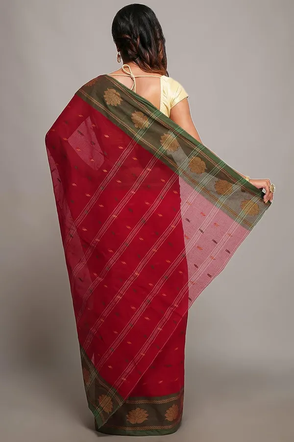 Red_Woven_Pure_Cotton_Saree_Without_Blouse_Piece_For_Women