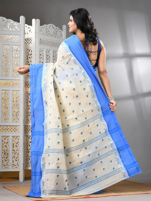 White_Pure_Cotton_Saree_With_Solid_Border_With_Starch_For_Women