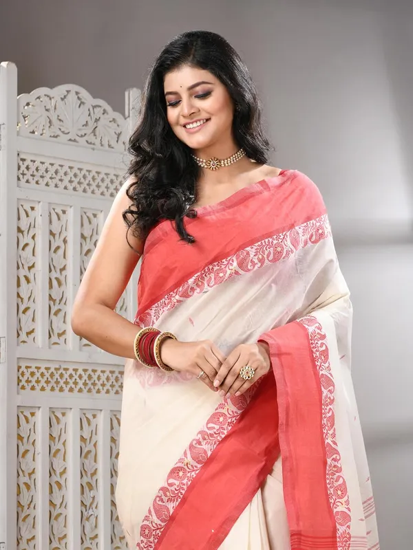 White_&_Red_Pure_Cotton_Saree_With_Solid_Border_With_Starch_For_Women