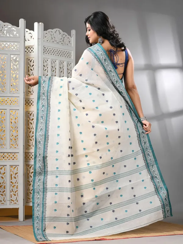 White_Pure_Cotton_Saree_With_Designer_Border_With_Starch_For_Women