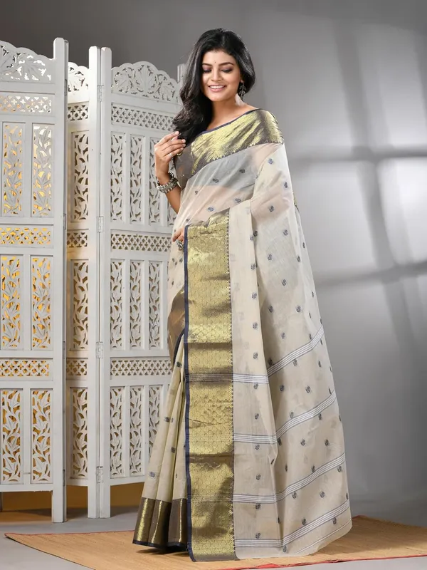 White_Pure_Cotton_Saree_With_Designer_Zari_Border_With_Starch_For_Women