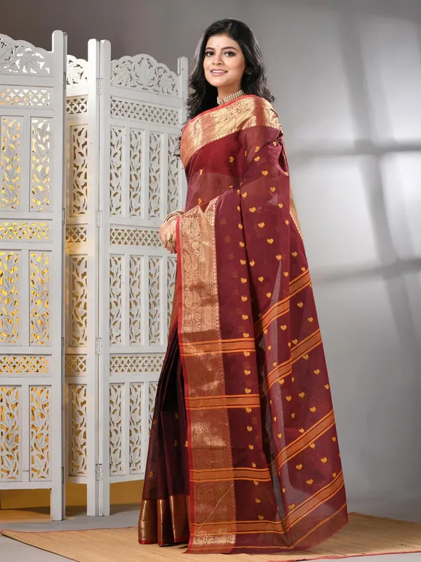 Maroon_Pure_Cotton_Saree_With_Kalka_Designer_Zari_Thread_Border_With_Starch_For_Women