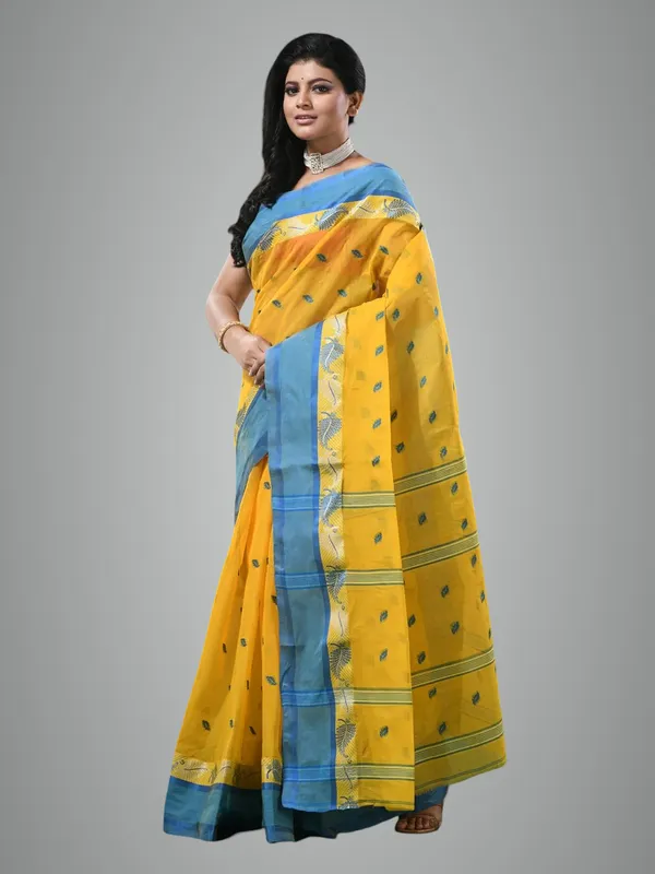 Yellow_Pure_Cotton_Saree_Without_Blouse_Piece_With_Starch_For_Women