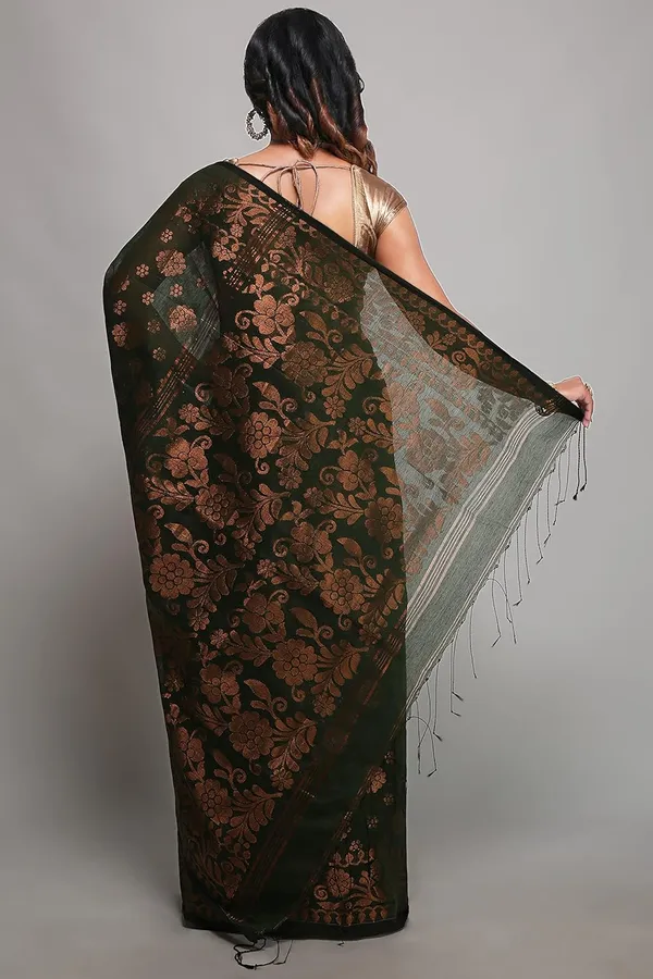 Dark_Green_Banarasi_Cotton_Silk_Handloom_Saree_With_Pure_Copper_Floral_Zari_Solid_Border_With_Blouse_Piece_For_Women