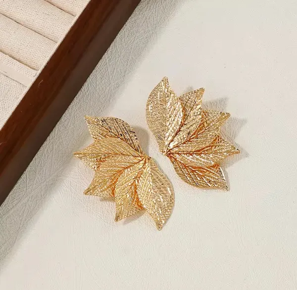 Golden_Floral_Leaf_Studs