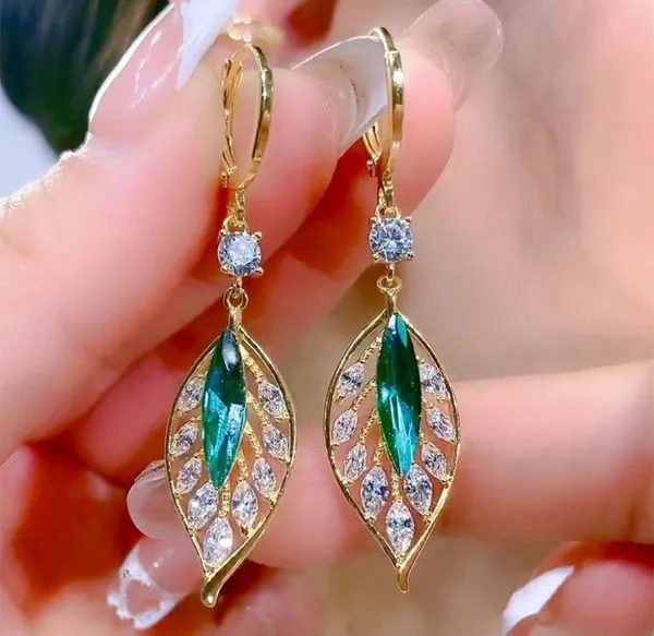 Crystal_Leaf_Earrings