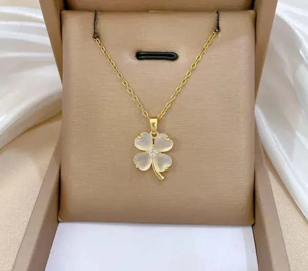 Noor_Leaf_Charm