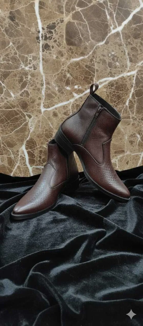 Brown_Leather_Premium_And_Elegant_Boots_For_Men