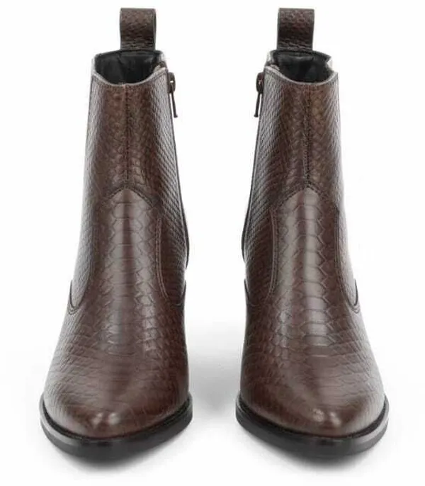 Brown_Leather_Premium_And_Elegant_Boots_For_Men