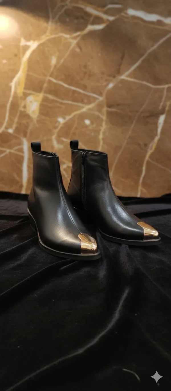 Black_Leather_Premium_And_Elegant_Boots_For_Men