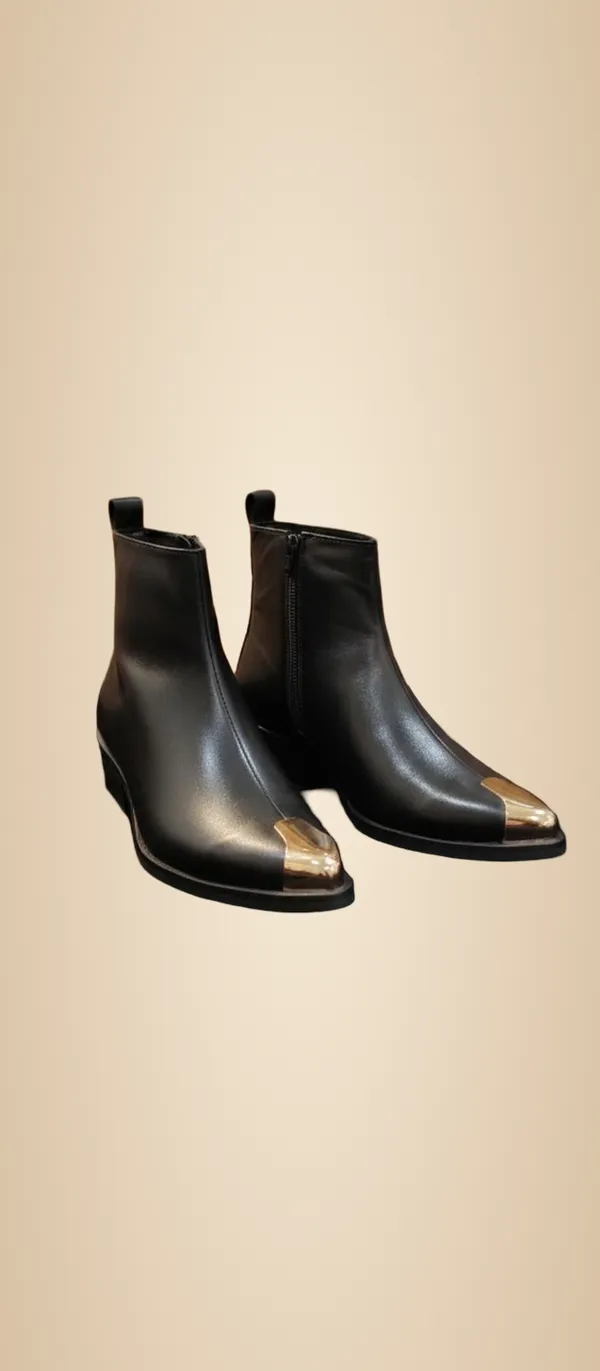 Black_Leather_Premium_And_Elegant_Boots_For_Men