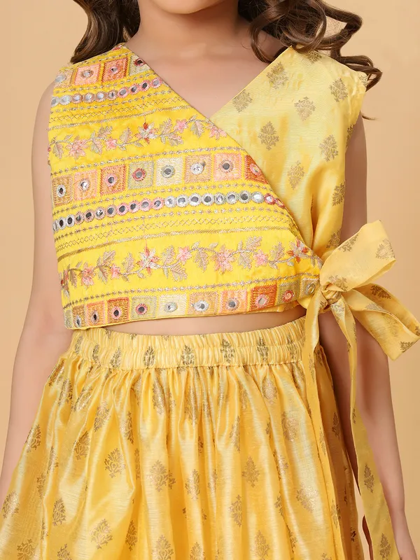 Yellow_Two_Piece_Party_Wear_Lehnga_Top_Set_For_Girls