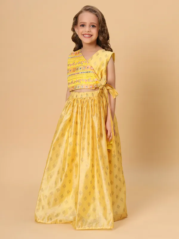Yellow_Two_Piece_Party_Wear_Lehnga_Top_Set_For_Girls