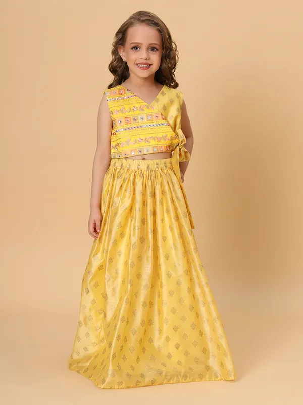 Yellow_Two_Piece_Party_Wear_Lehnga_Top_Set_For_Girls