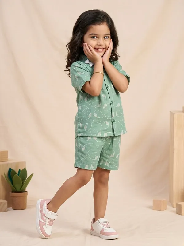 Kids_Unisex_Sage_Green_Whale_Print_Premium_Cotton_Co-Ord_Set