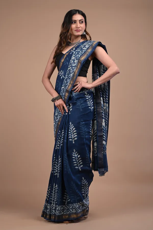 Indigo_Blue_Maheshwari_Silk_Premium_Saree_With_Unstitched_Blouse_For_Women