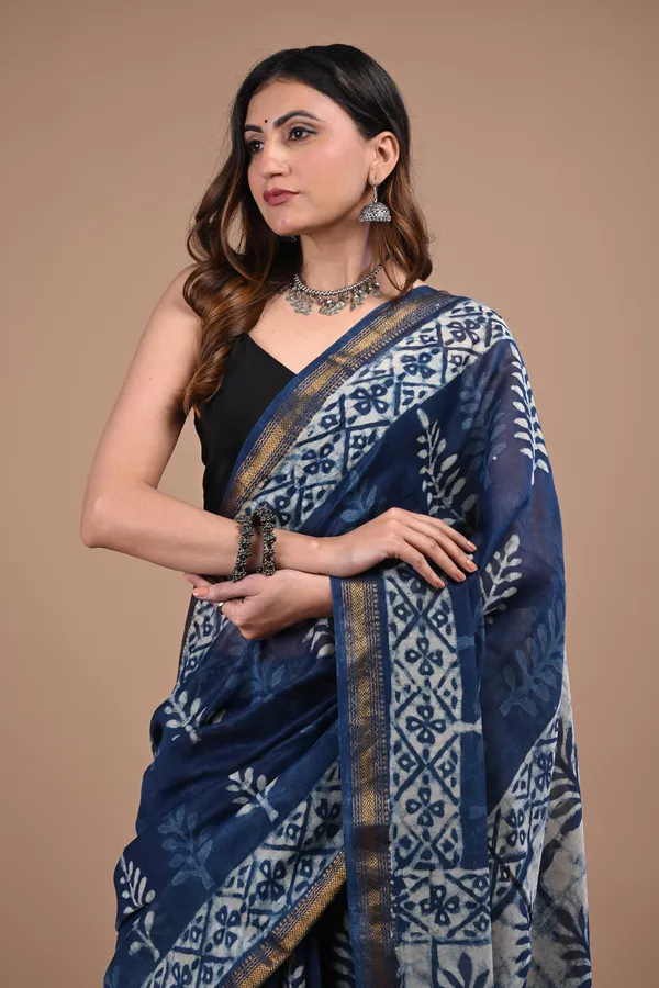 Indigo_Blue_Maheshwari_Silk_Premium_Saree_With_Unstitched_Blouse_For_Women