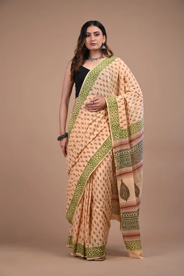 Peach_Cotton_Voile_Premium_Saree_With_Unstitched_Blouse_For_Women