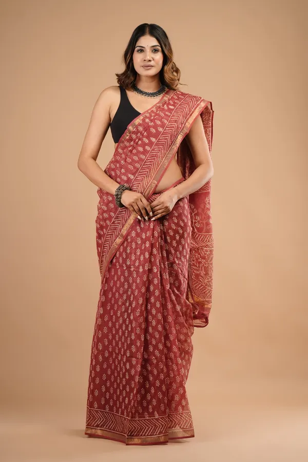 Rust_Red_Kota_Doriya_Premium_Saree_With_Unstitched_Blouse_For_Women
