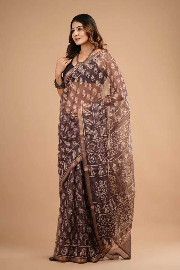 Brown_Kota_Doriya_Premium_Saree_With_Unstitched_Blouse_For_Women