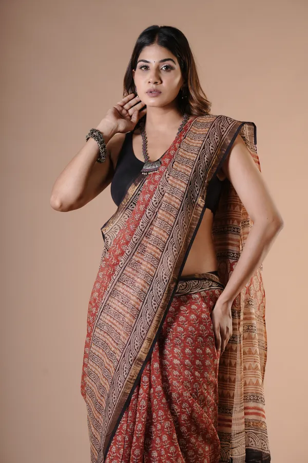 Red_With_Black_Kota_Doriya_Premium_Saree_With_Unstitched_Blouse_For_Women