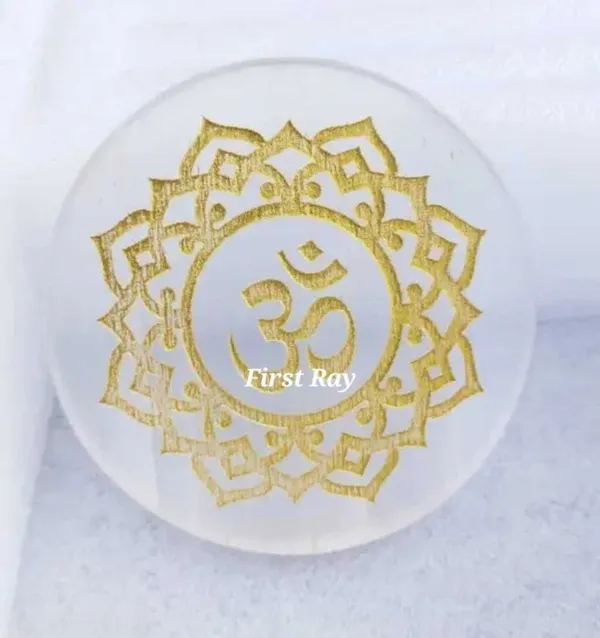 Om_Selenite_Crystal_Charging_Plate_For_Charging_Crystal_And_Stone_For_Vastu_Decorative_Showpiece_-_8_Cm(Yellow_Colour_Om)