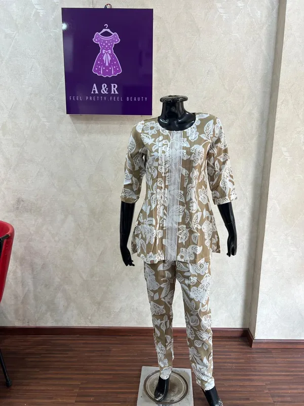 CREAM_REYON_LACE_WORK_CORD_SET
