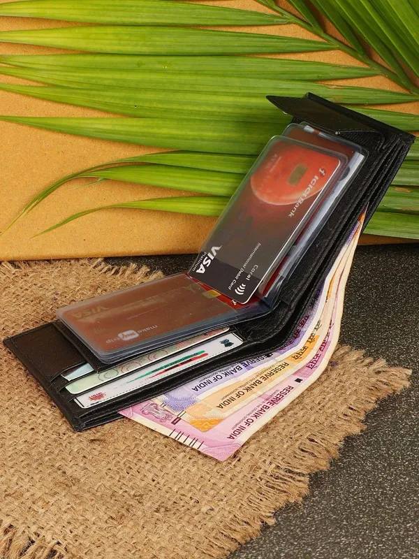 Black_Genuine_Leather_Self_Design_Wallet_For_Men_And_Women
