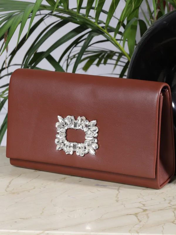 Brown_Leather_Magnetic_Clutch_Bag_For_Women