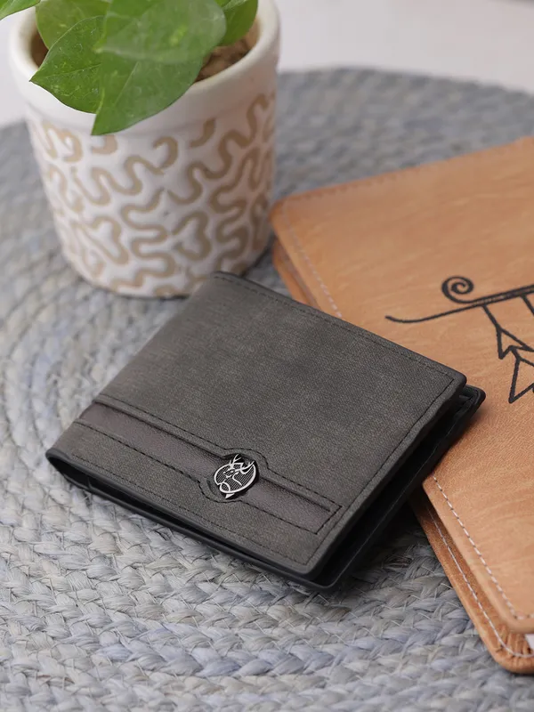 Men_Accessory_Gift_Set_of_Reversiable_Belt_&_Wallet_Combo