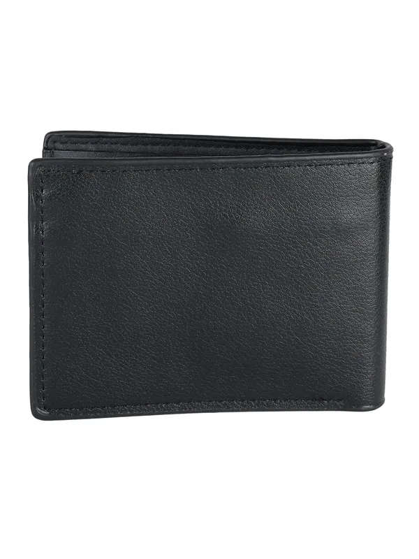 Men_Black_Solid_Two_Fold_Wallet
