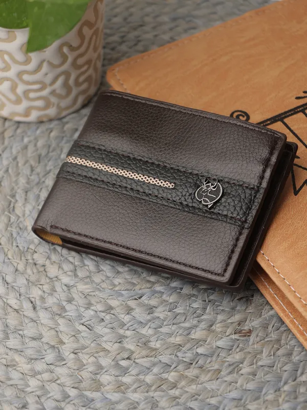 Men_Brown_Solid_Two_Fold_Wallet