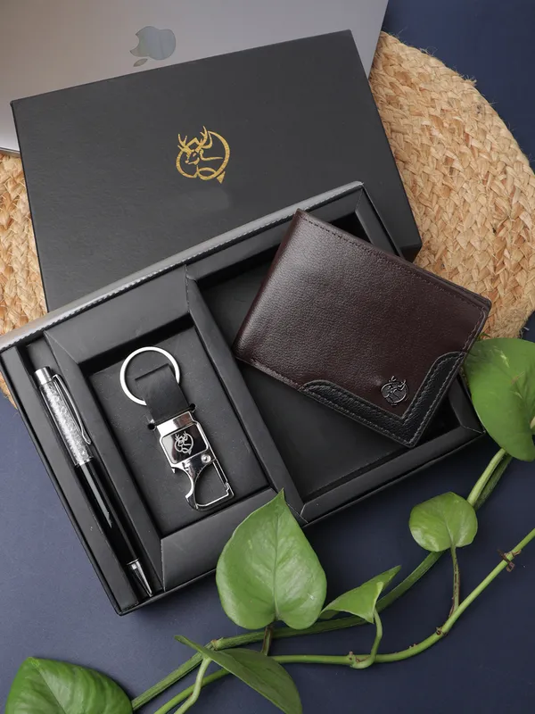 Men_Wallet,_Pen_and_Keychain_Gift_Set