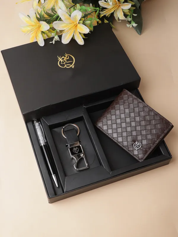 Men_Wallet,_Pen_and_Keychain_Gift_Set