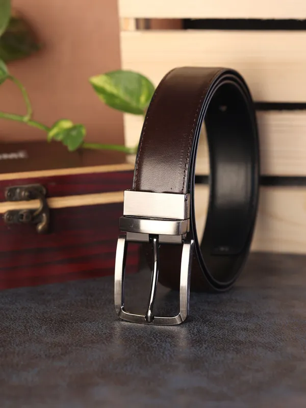 Brown_Genuine_Leather_Belt_with_Key_Chain,_Wallet_And_Pen_Combo_For_Men