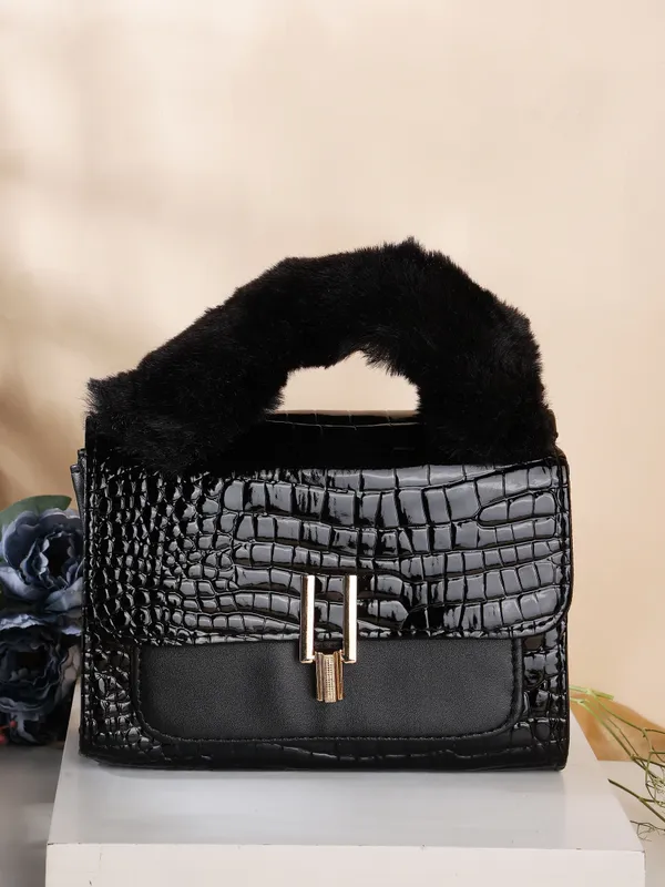 Black_Pu_Turnlock_Shoulder_Bag_For_Women