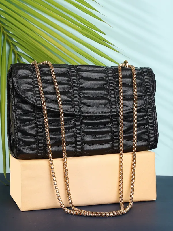 Black_Genuine_Leather_Magnetic_Snap_Shoulder_Bag_For_Women