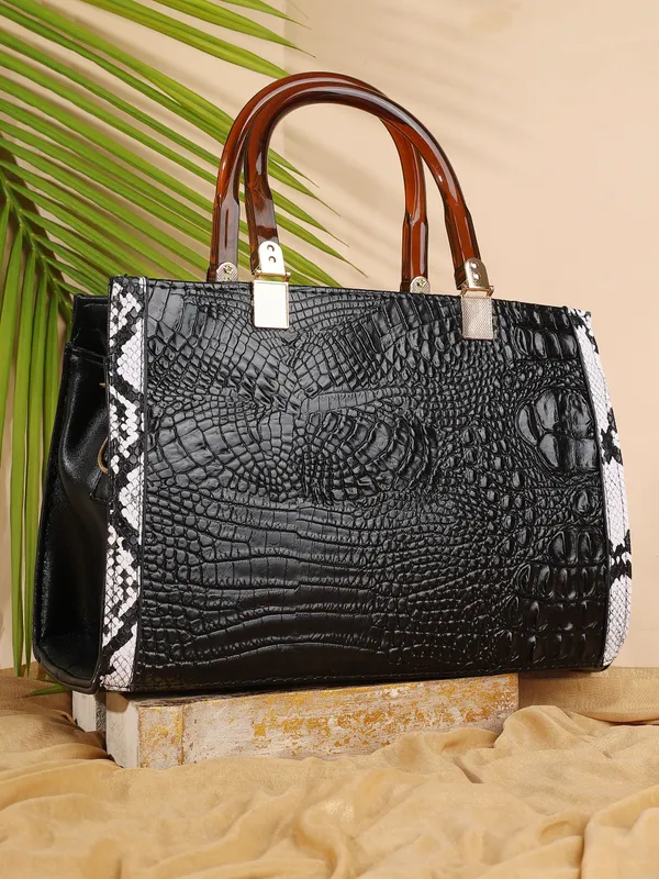 Black_Pu_Zip_Hand_Held_Bag_For_Women