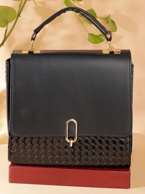 Black_Genuine_Leather_Magnetic_Snap_Shoulder_Bag_For_Girls