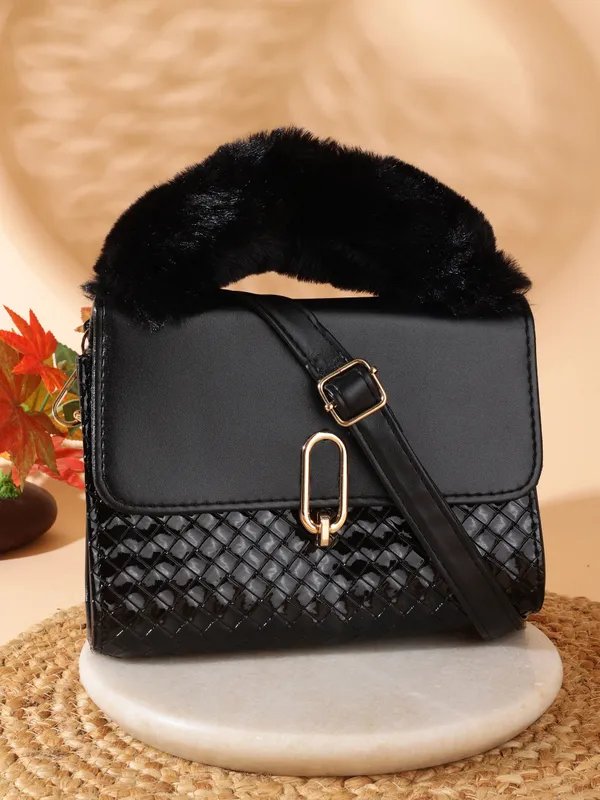 Black_Pu_Turnlock_Shoulder_Bag_For_Women