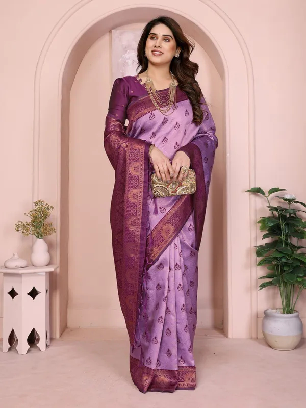 Purple_Art_Silk_Premium_Woven_And_Temple_Border_And_Dyed_Banarasi_Saree_For_Women