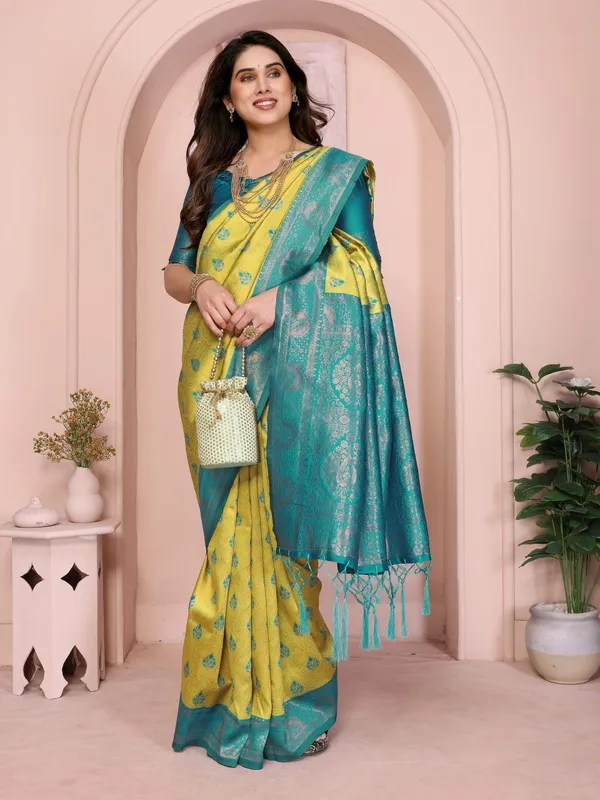 Blue_&_Yellow_Art_Silk_Premium_Woven_Banarasi_Saree_For_Women