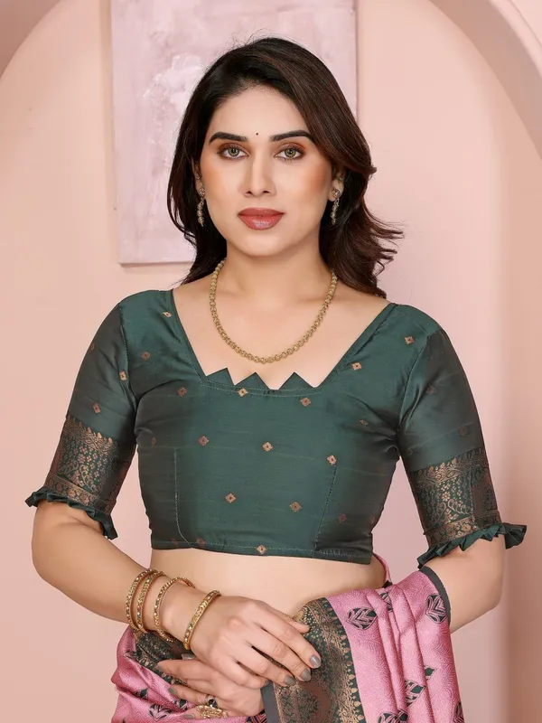 Green_And_Pink_Art_Silk_Premium_Woven_And_Floral_Print_And_Temple_Border_Banarasi_Saree_For_Women