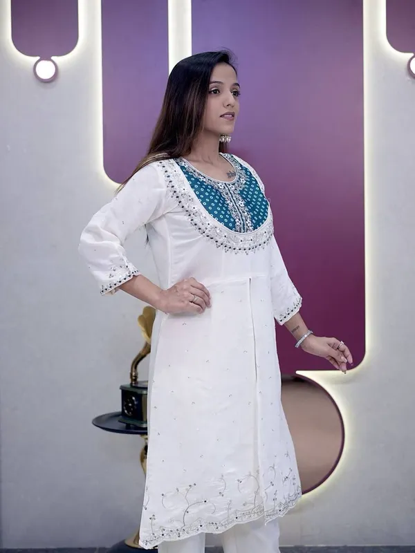 White_Chiffon_Premium_Embroidered_Kurta_Pyjama_Set_For_Women