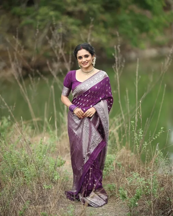 Purple_Brocade_Premium_Woven_And_Self_Design_And_Temple_Border_Banarasi_Saree_For_Women