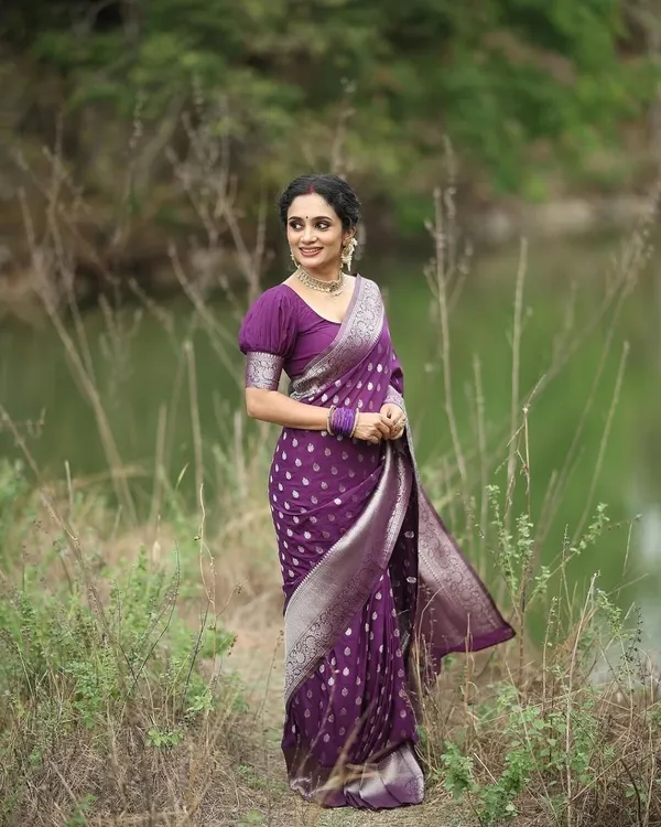 Purple_Brocade_Premium_Woven_And_Self_Design_And_Temple_Border_Banarasi_Saree_For_Women
