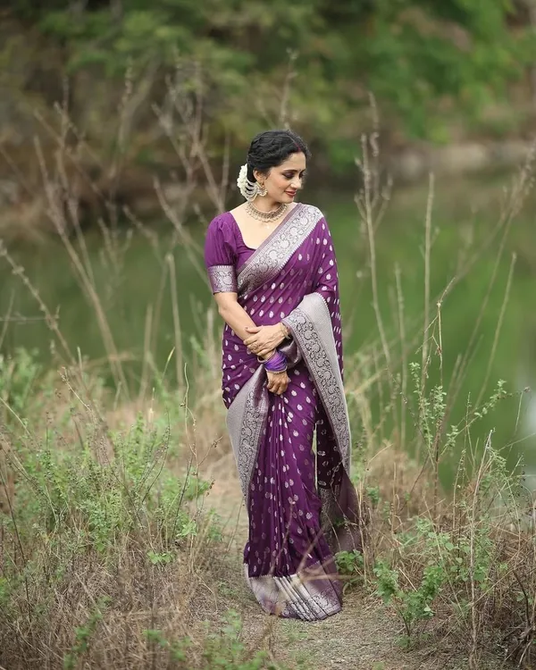 Purple_Brocade_Premium_Woven_And_Self_Design_And_Temple_Border_Banarasi_Saree_For_Women